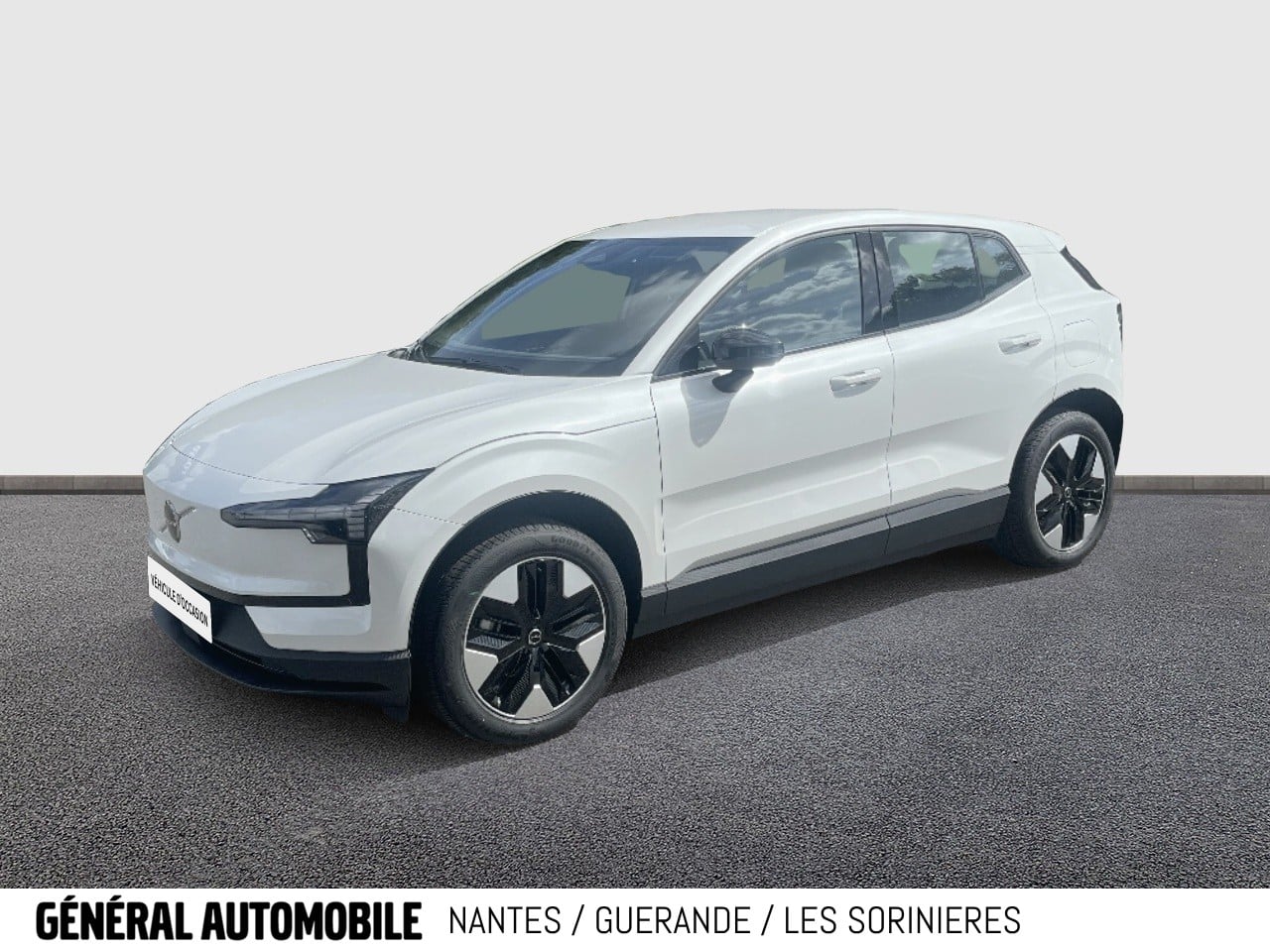 VOLVO EX30