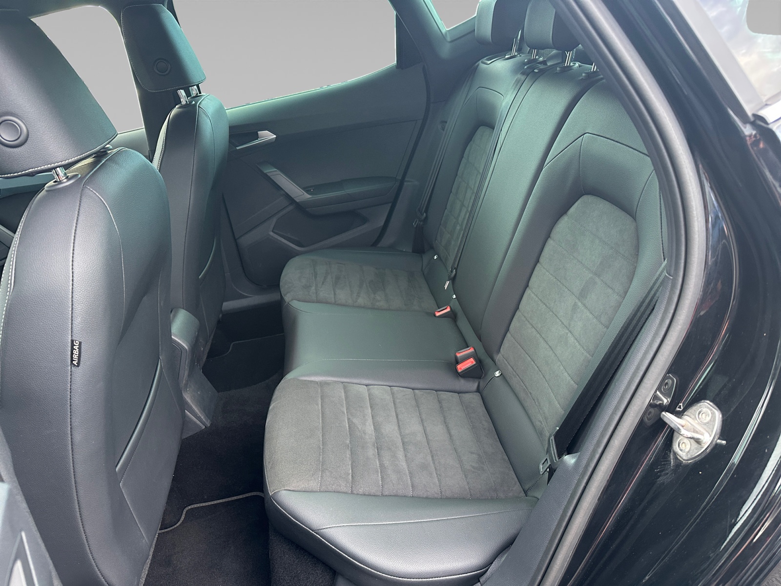 SEAT ARONA SIEGE+ARRIERE+GAUCHE