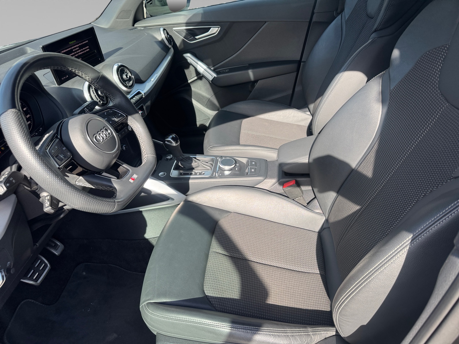 AUDI Q2 INTERIEUR+CONDUCTEUR