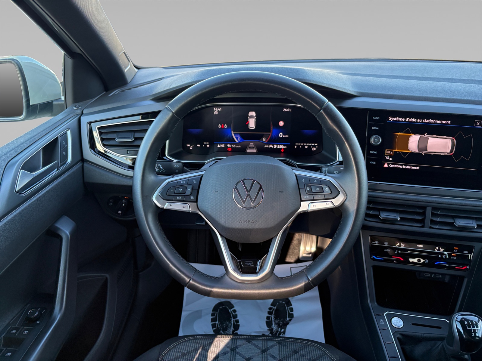 VOLKSWAGEN POLO POSTE+DE+PILOTAGE