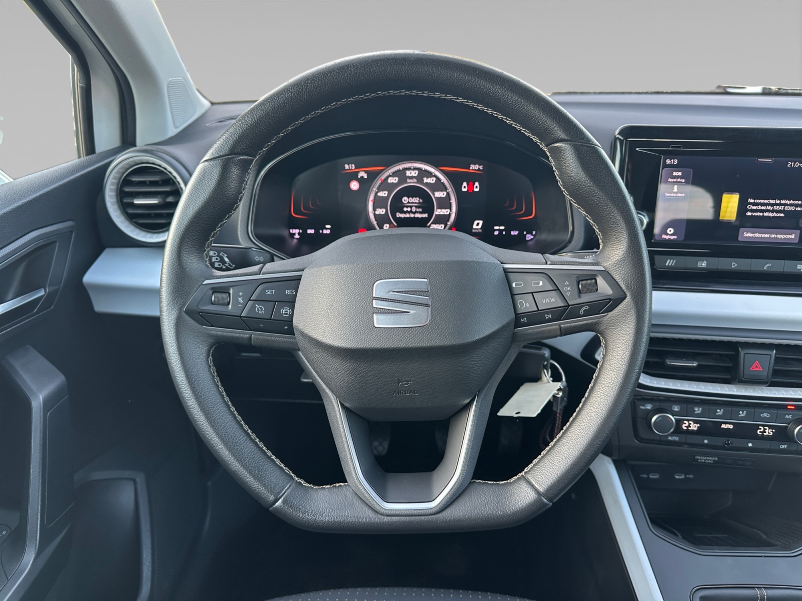 SEAT ARONA POSTE+DE+PILOTAGE