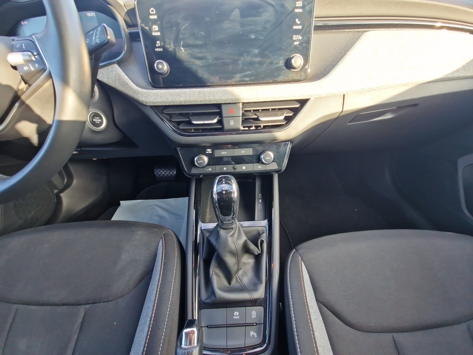 SKODA SCALA CONSOLE+CENTRALE