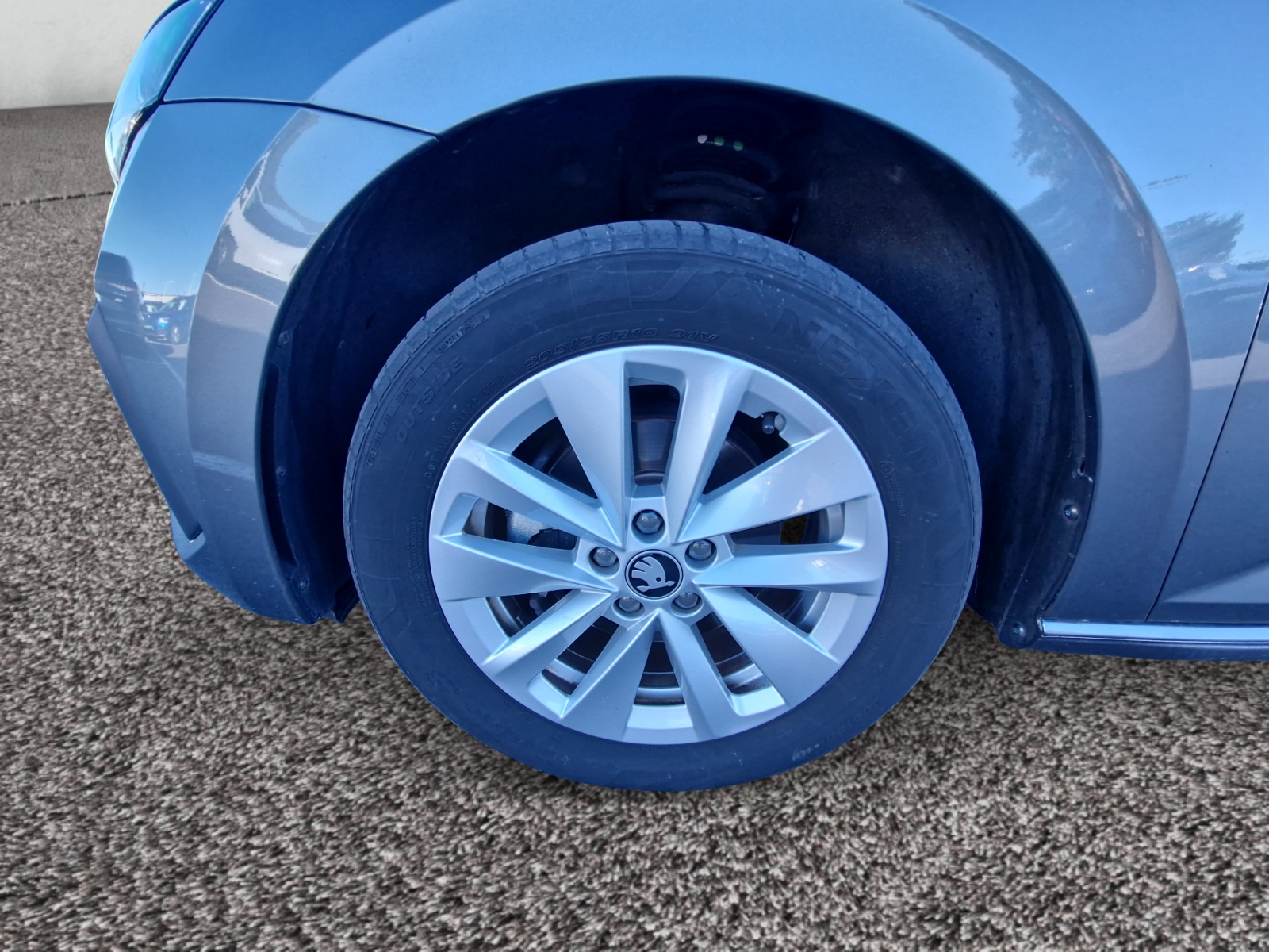 SKODA SCALA JANTE+AVANT+GAUCHE