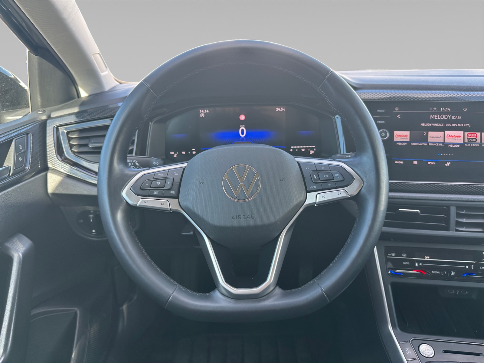 VOLKSWAGEN TAIGO POSTE+DE+PILOTAGE