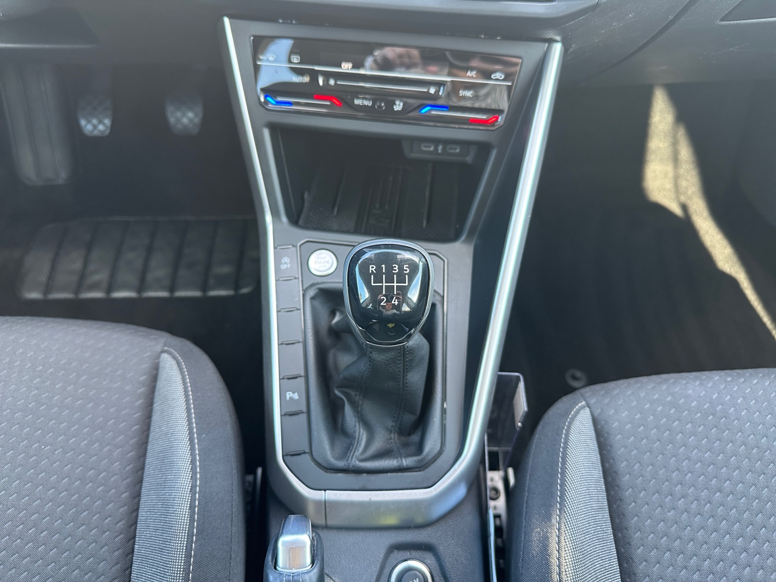 VOLKSWAGEN TAIGO CONSOLE+CENTRALE