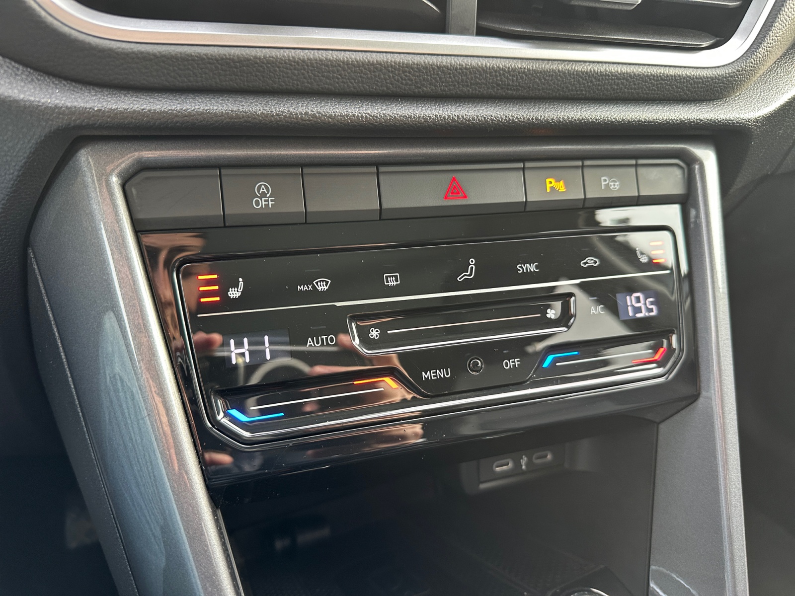 VOLKSWAGEN T ROC
