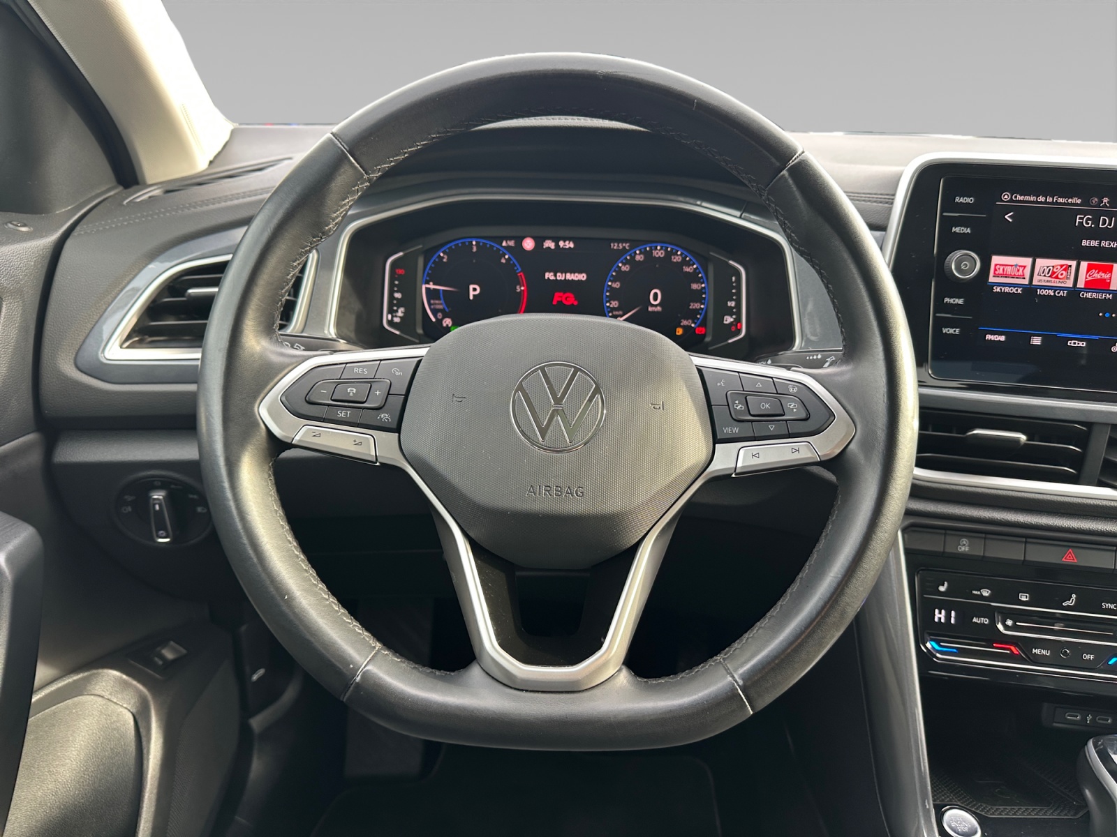 VOLKSWAGEN T ROC POSTE+DE+PILOTAGE