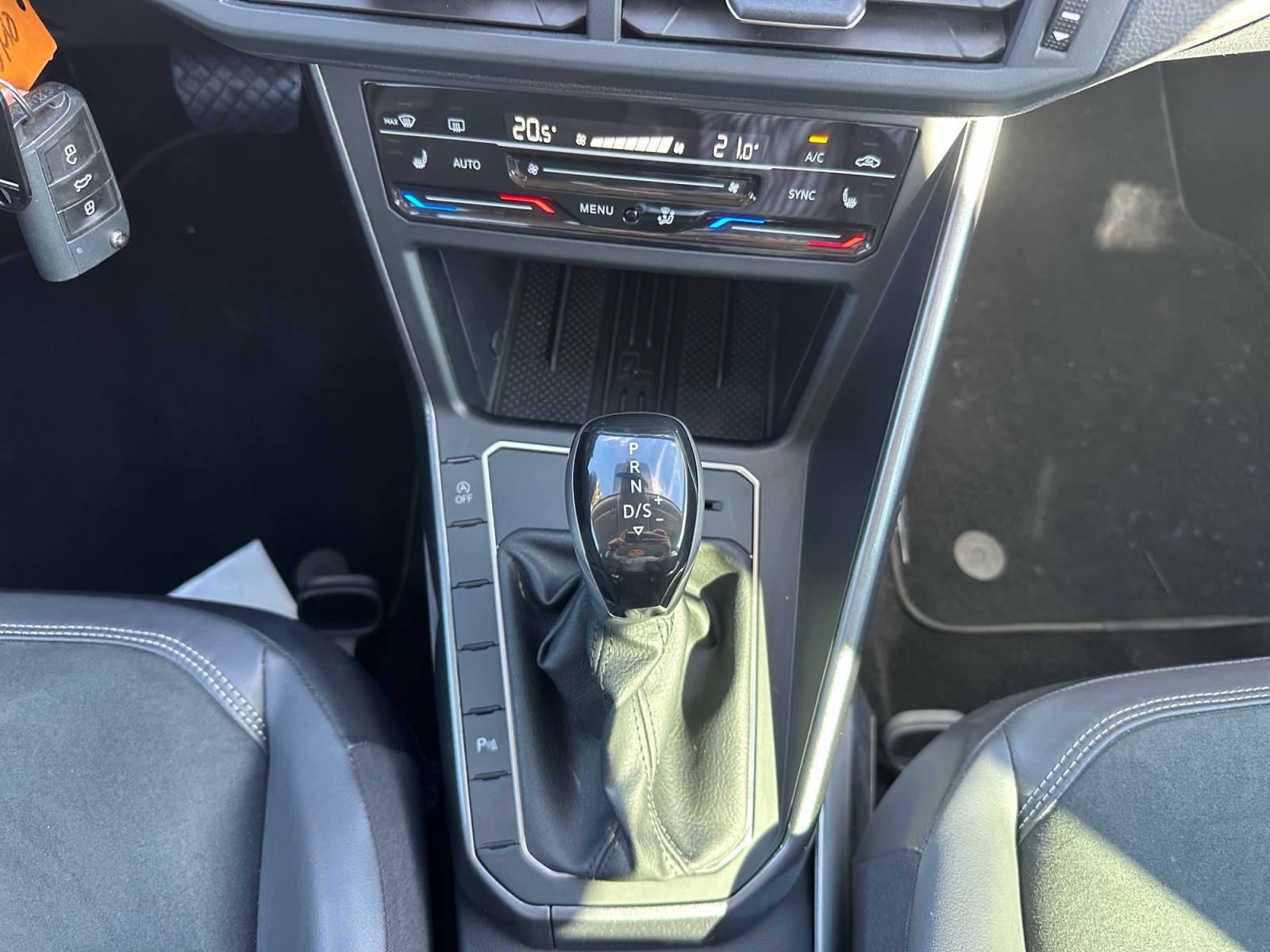 VOLKSWAGEN POLO CONSOLE+CENTRALE