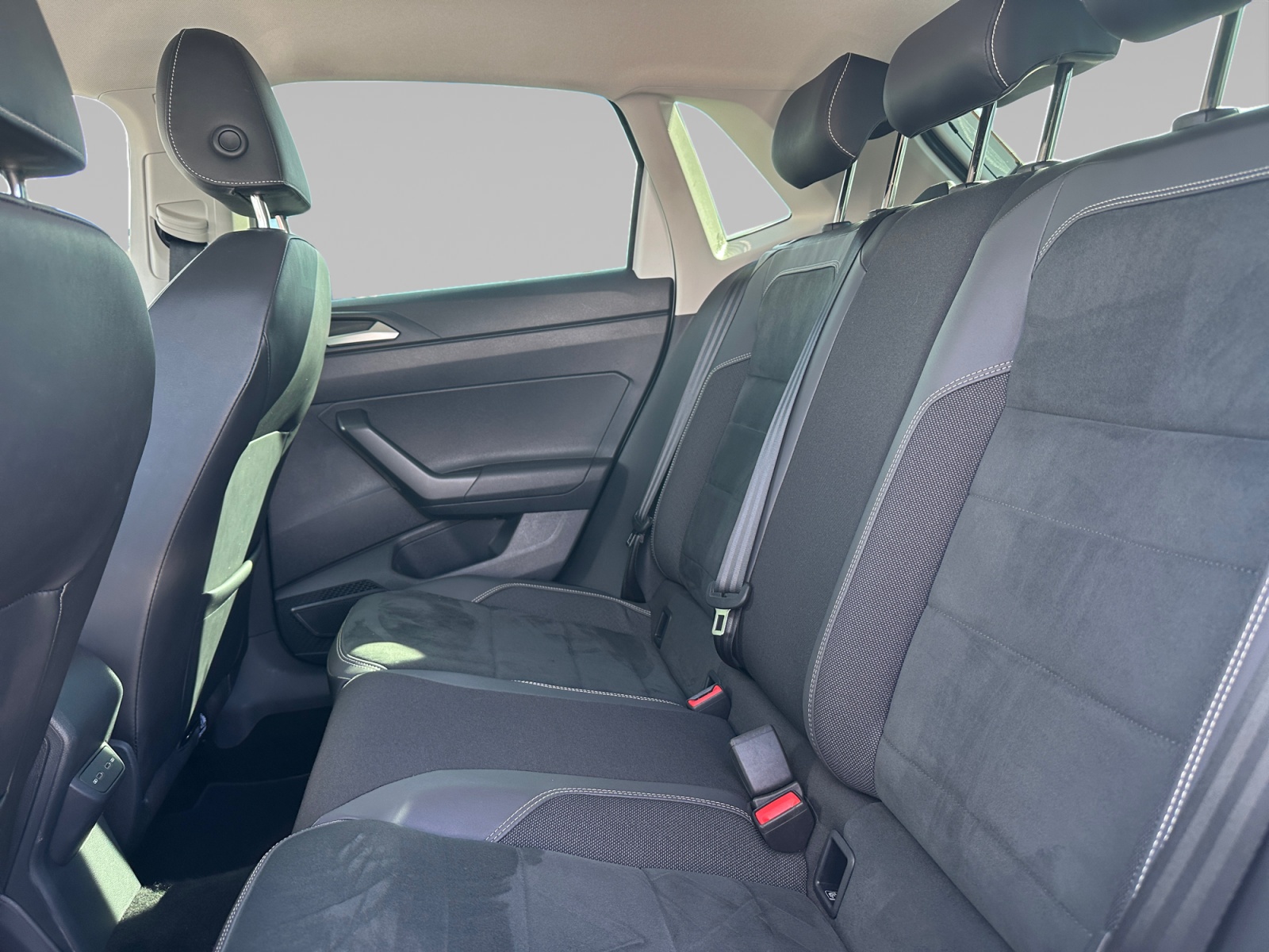 VOLKSWAGEN POLO SIEGE+ARRIERE+GAUCHE