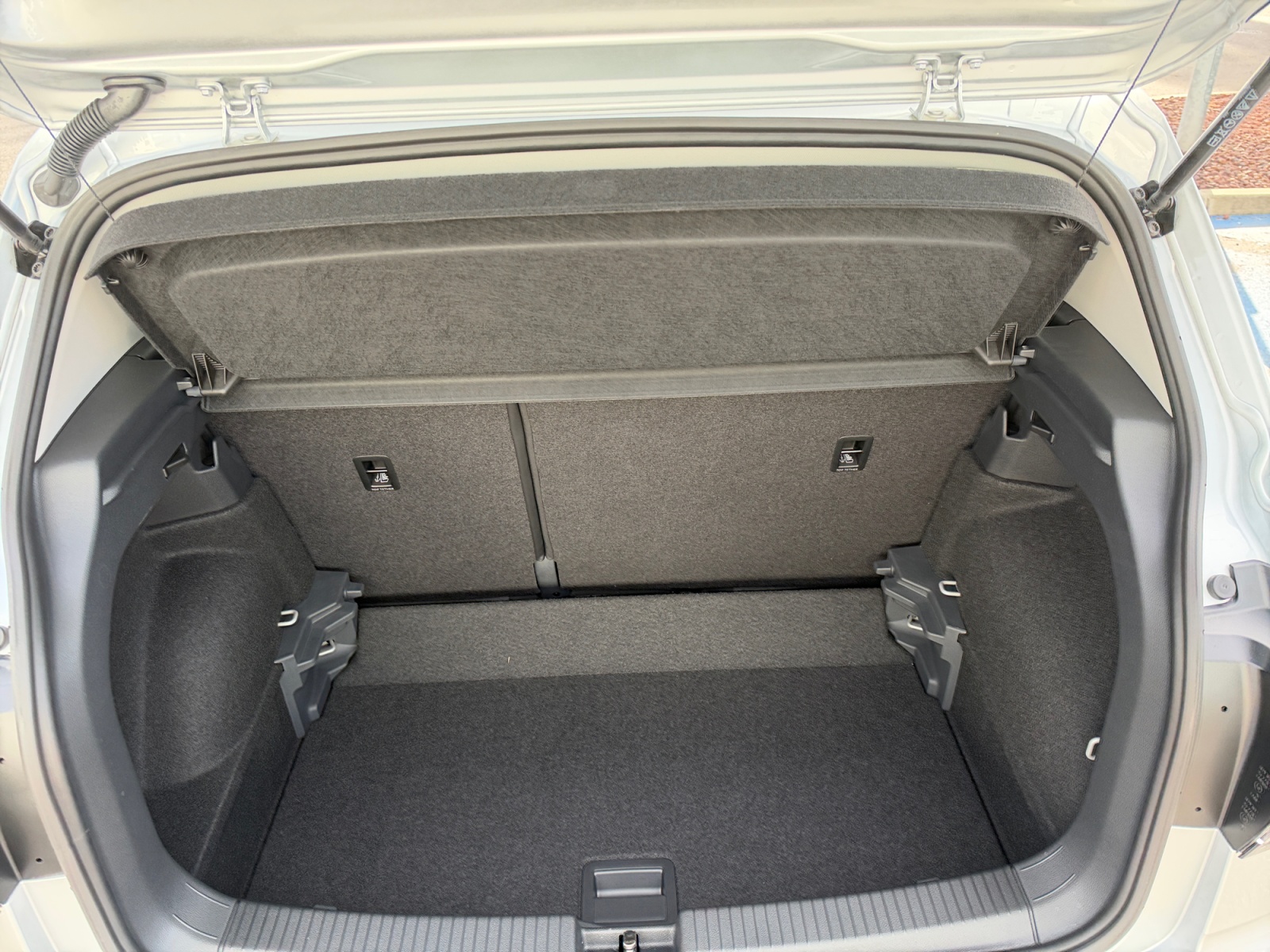 VOLKSWAGEN T CROSS