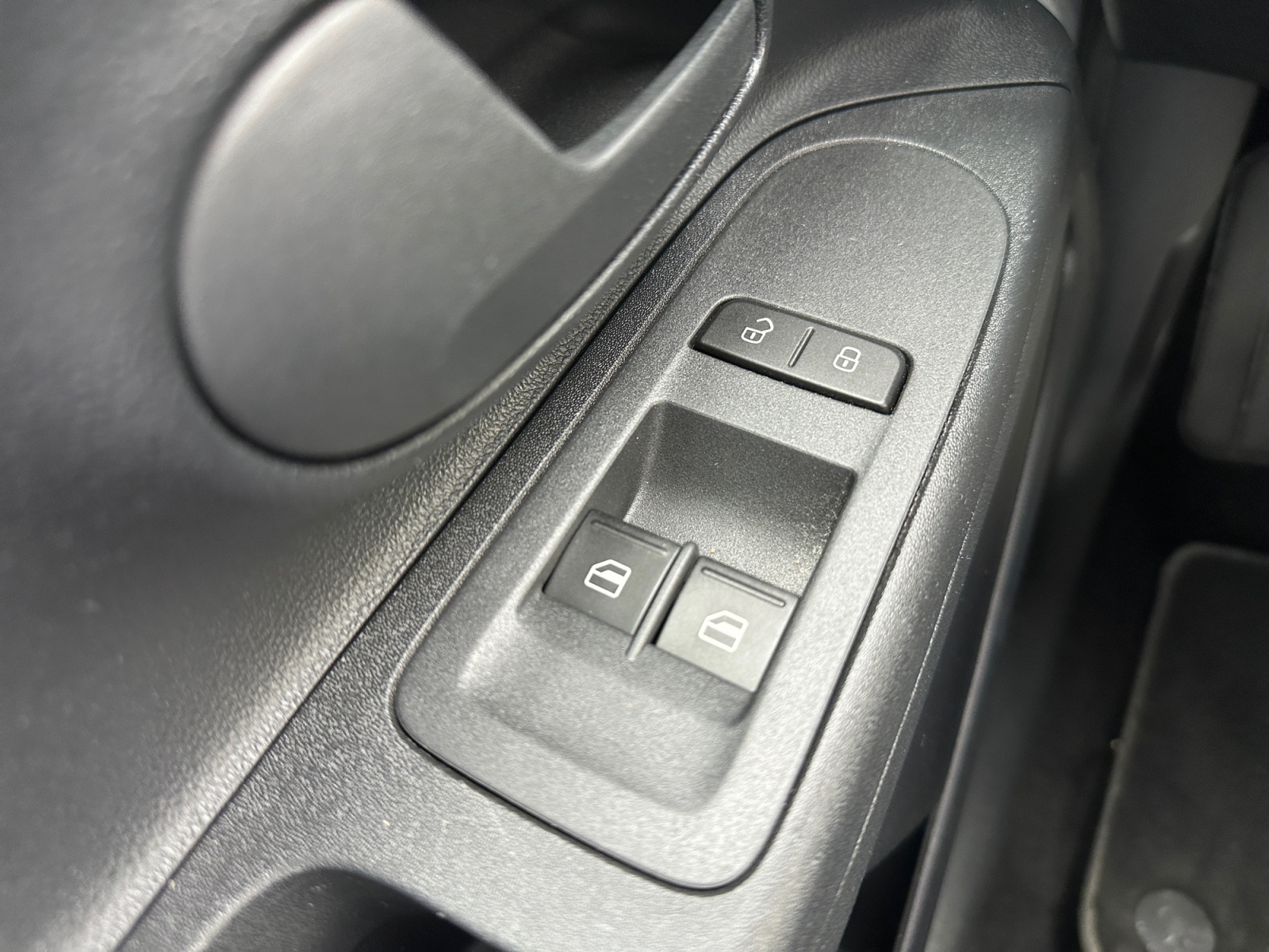 VOLKSWAGEN E UP+20