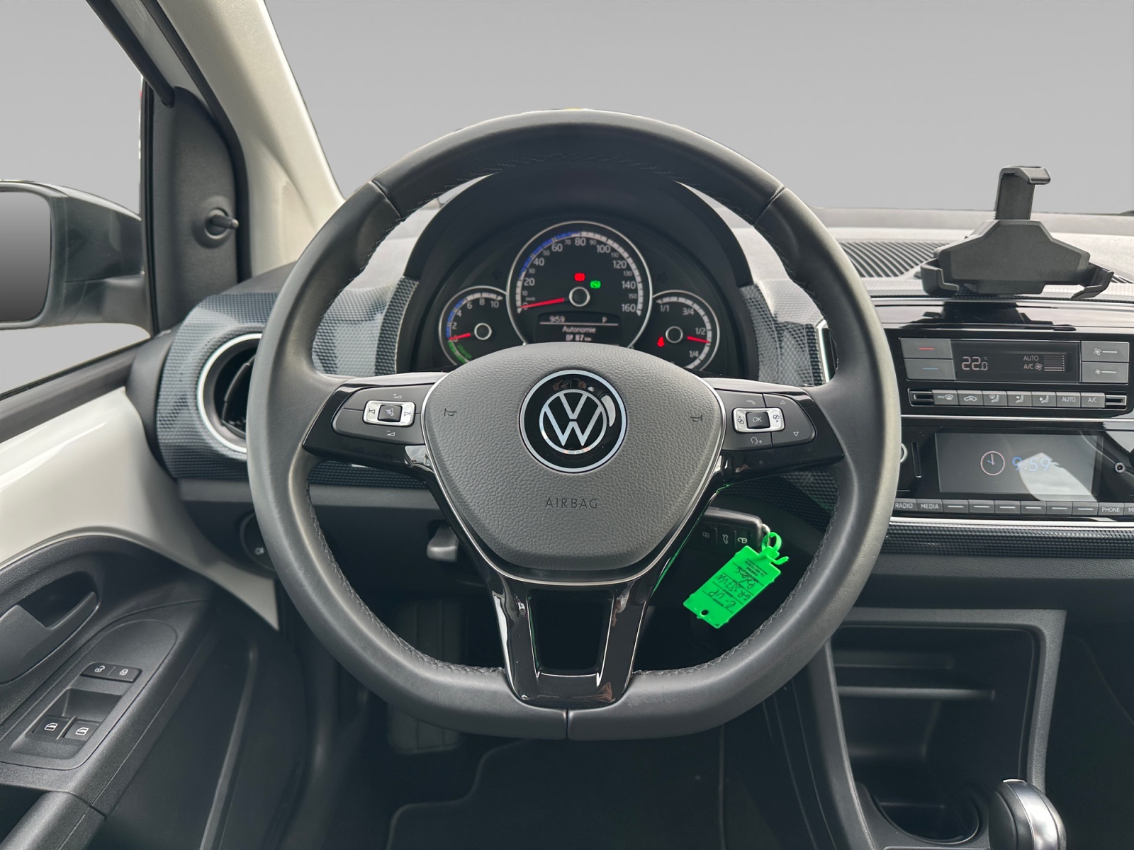 VOLKSWAGEN E UP+20 POSTE+DE+PILOTAGE
