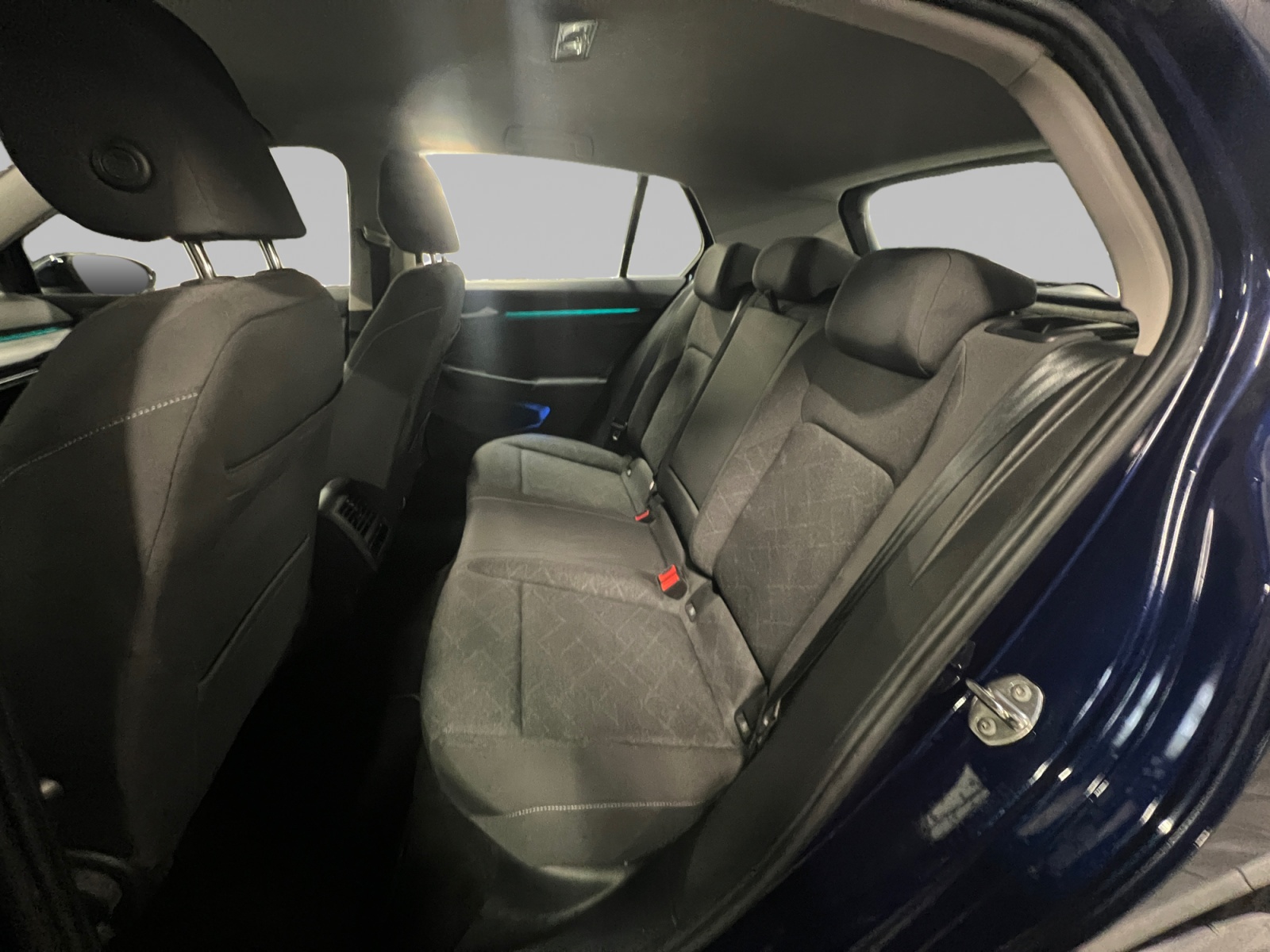 VOLKSWAGEN GOLF SIEGE+ARRIERE+GAUCHE