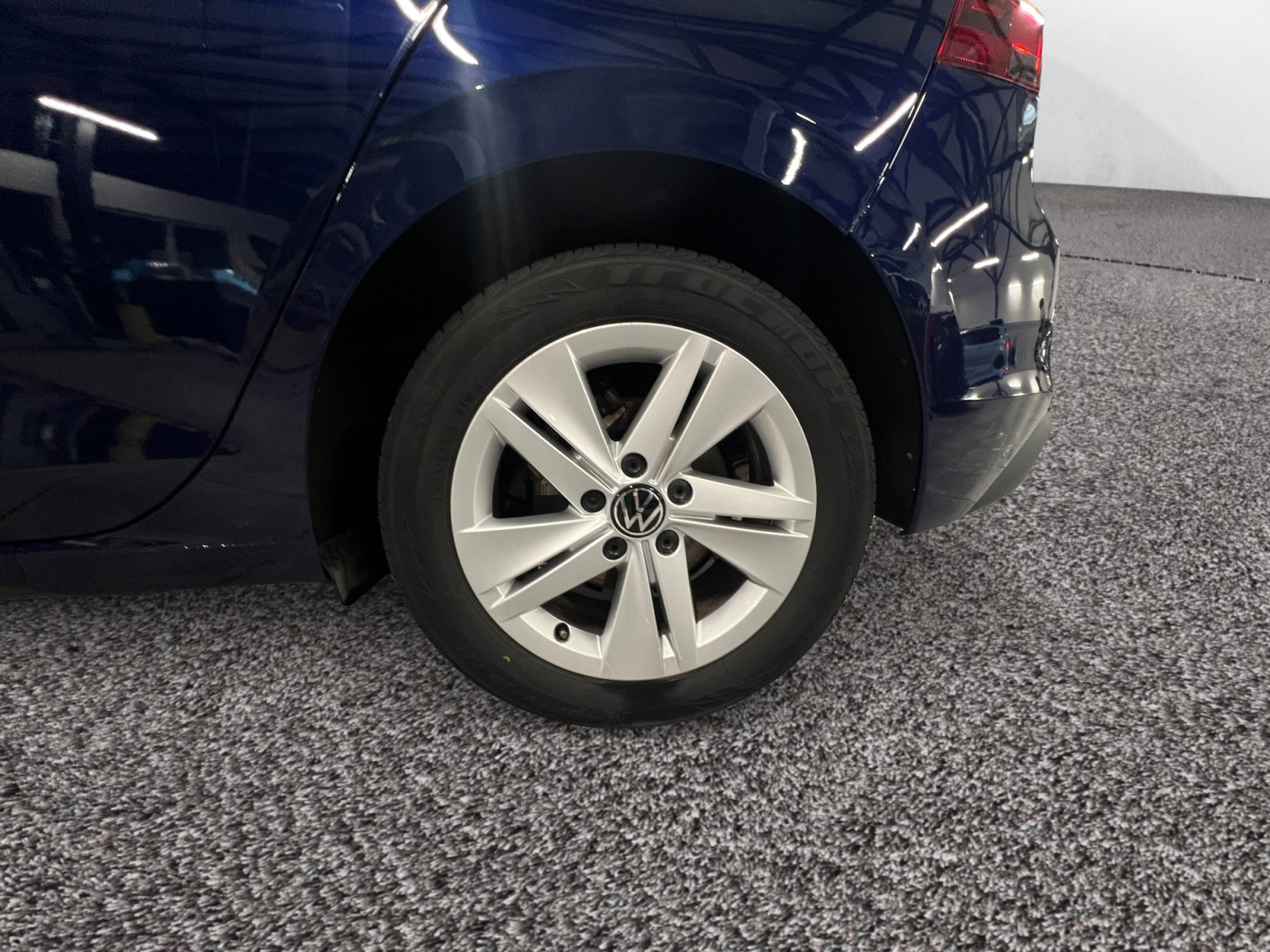 VOLKSWAGEN GOLF JANTE+AVANT+GAUCHE