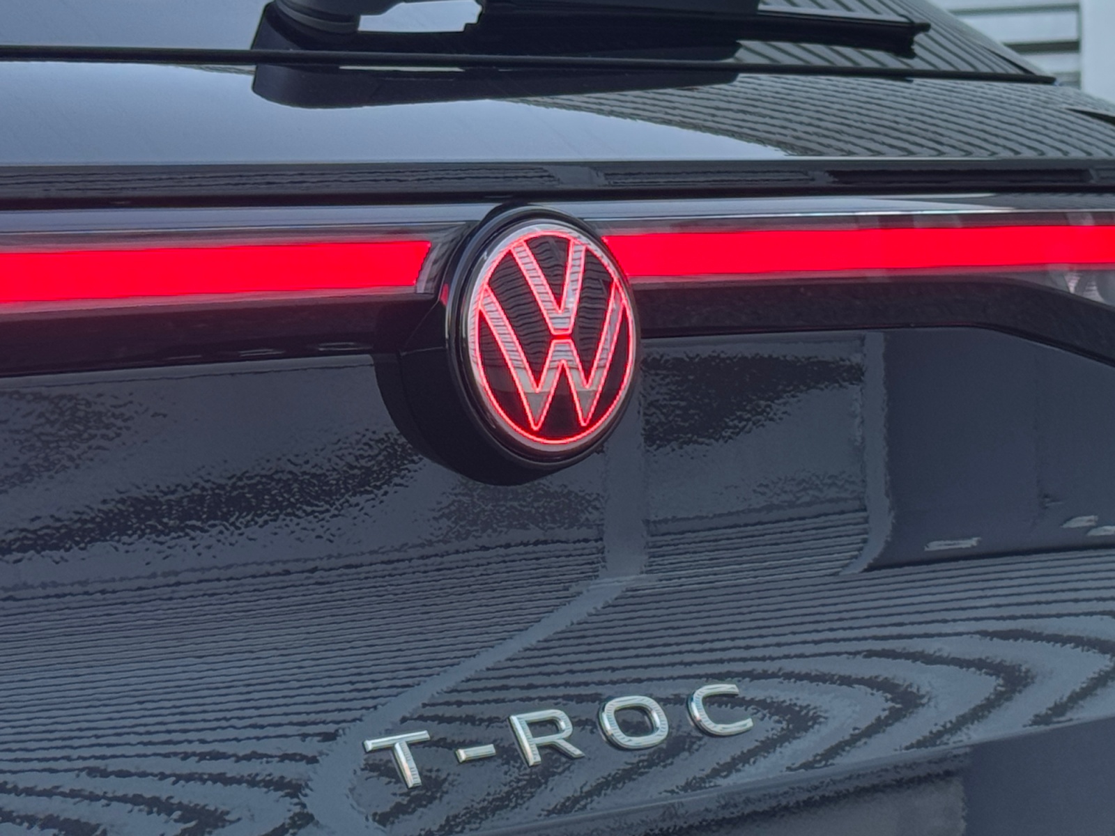 VOLKSWAGEN T ROC
