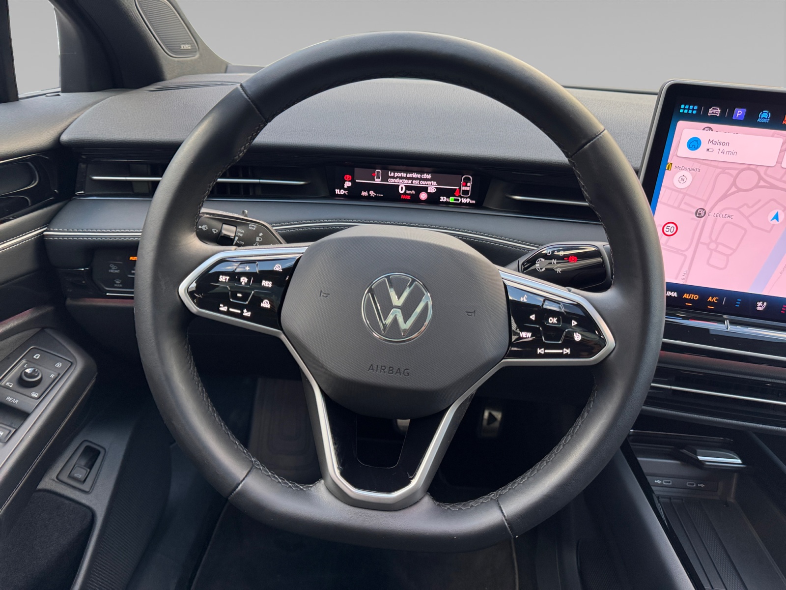 VOLKSWAGEN ID7+TOURER POSTE+DE+PILOTAGE