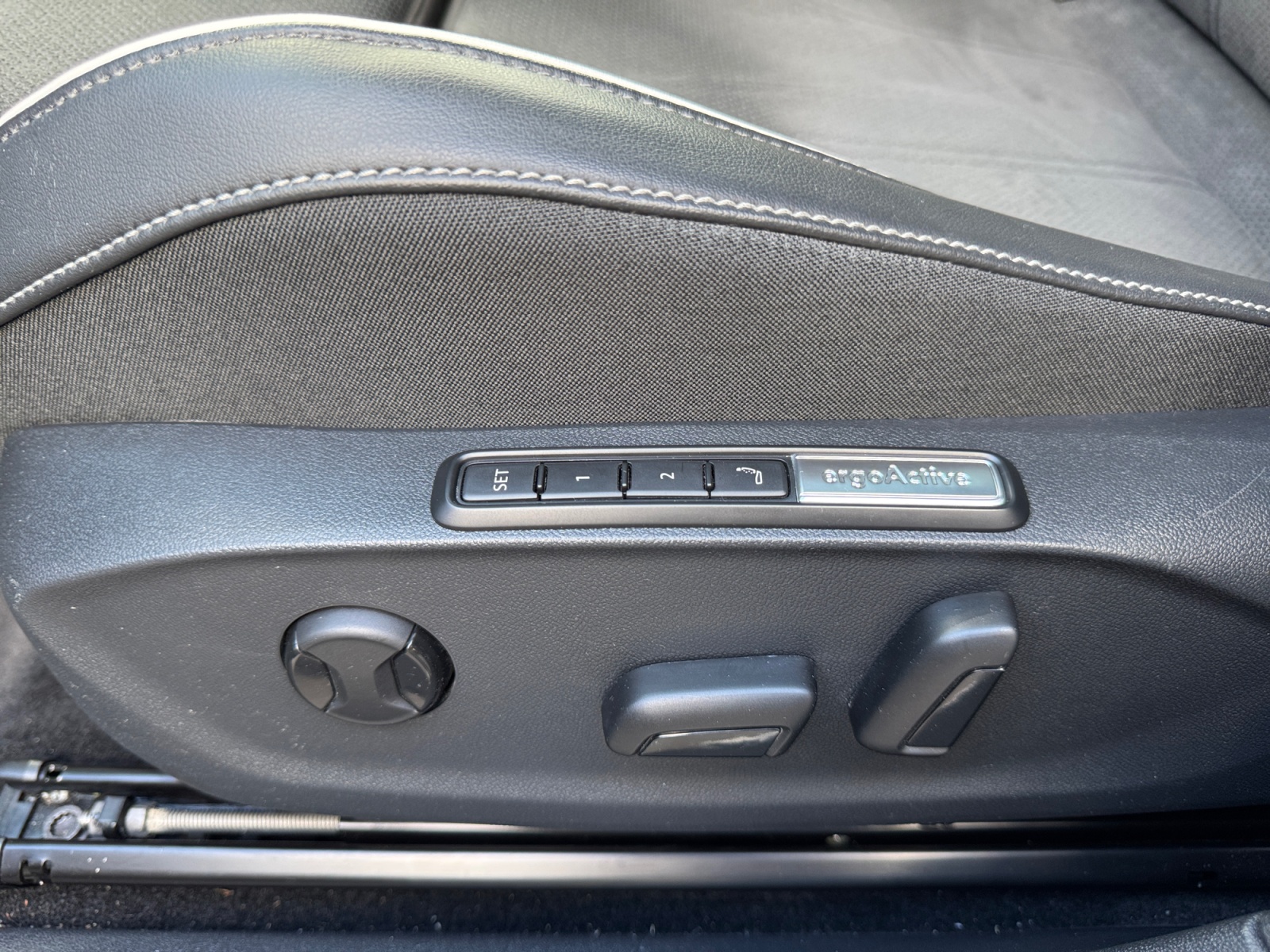 VOLKSWAGEN ID7+TOURER