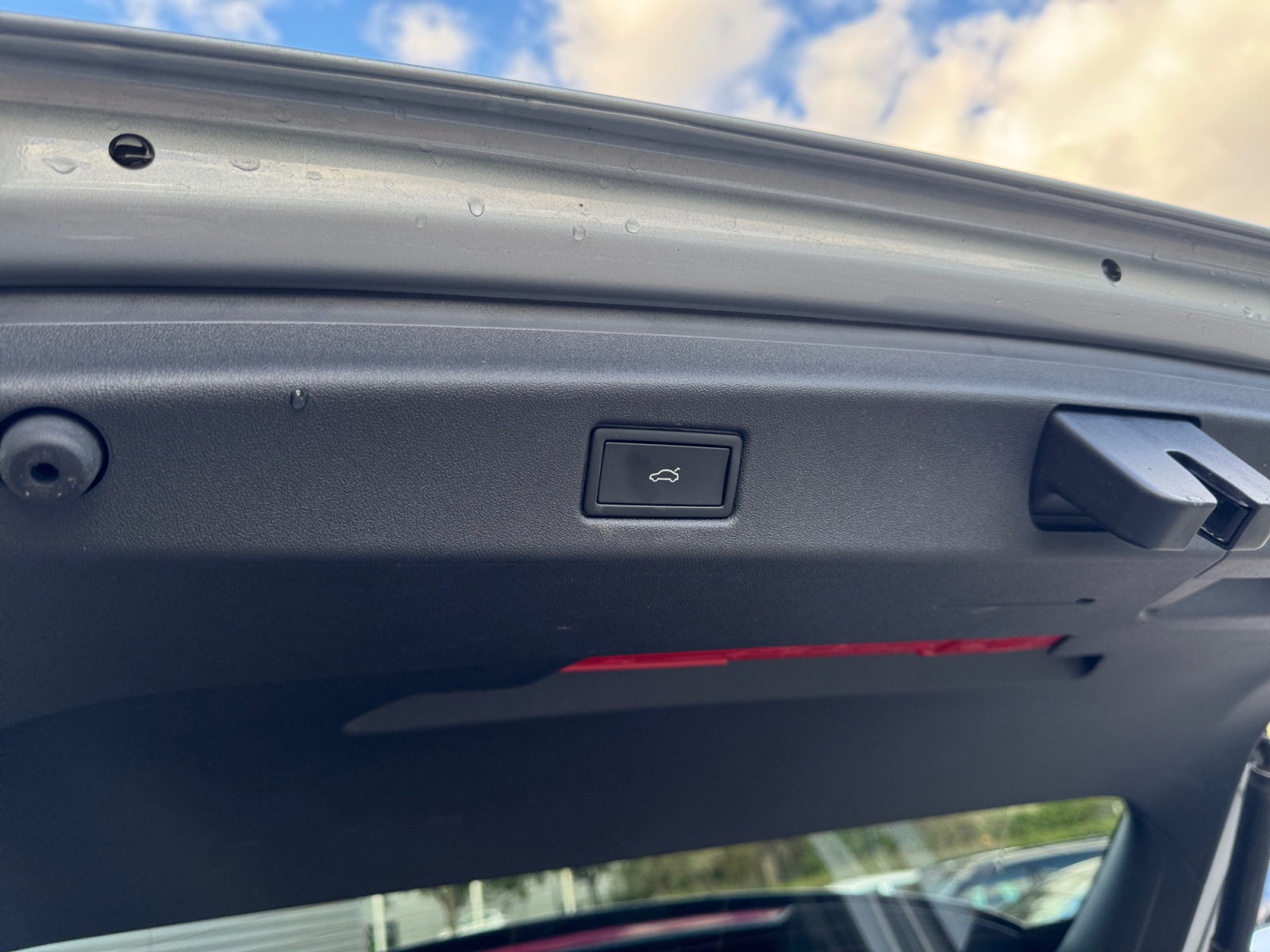 VOLKSWAGEN ID7+TOURER