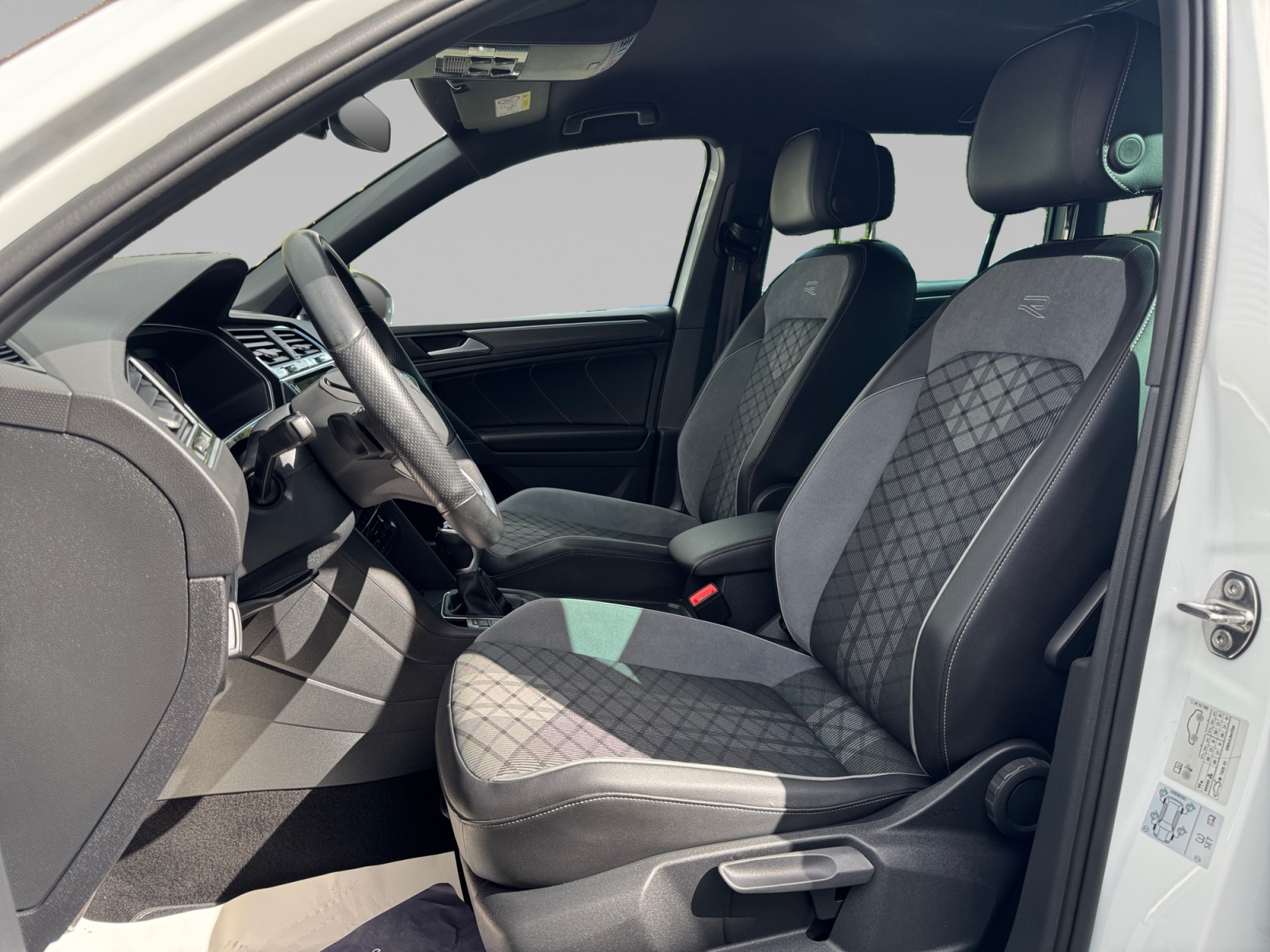 VOLKSWAGEN TIGUAN INTERIEUR+CONDUCTEUR
