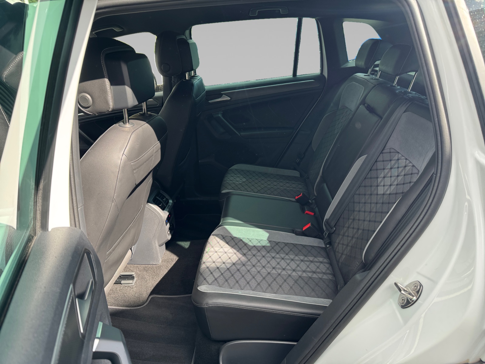 VOLKSWAGEN TIGUAN SIEGE+ARRIERE+GAUCHE