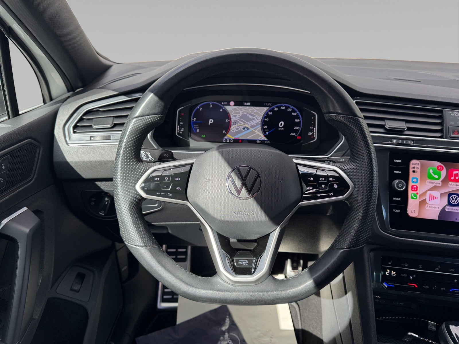 VOLKSWAGEN TIGUAN POSTE+DE+PILOTAGE