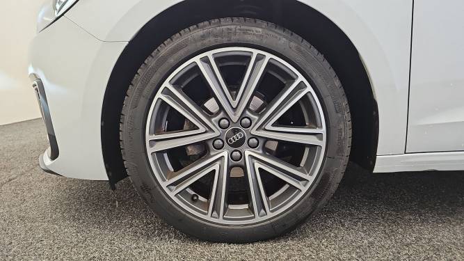 A1 Sportback 25 TFSI 95 ch S tronic 7