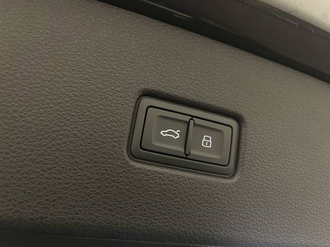 Q5 Sportback 55 TFSIe 367 S tronic 7 Quattro