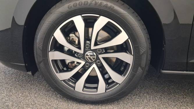 Golf 1.0 eTSI OPF 110 DSG7