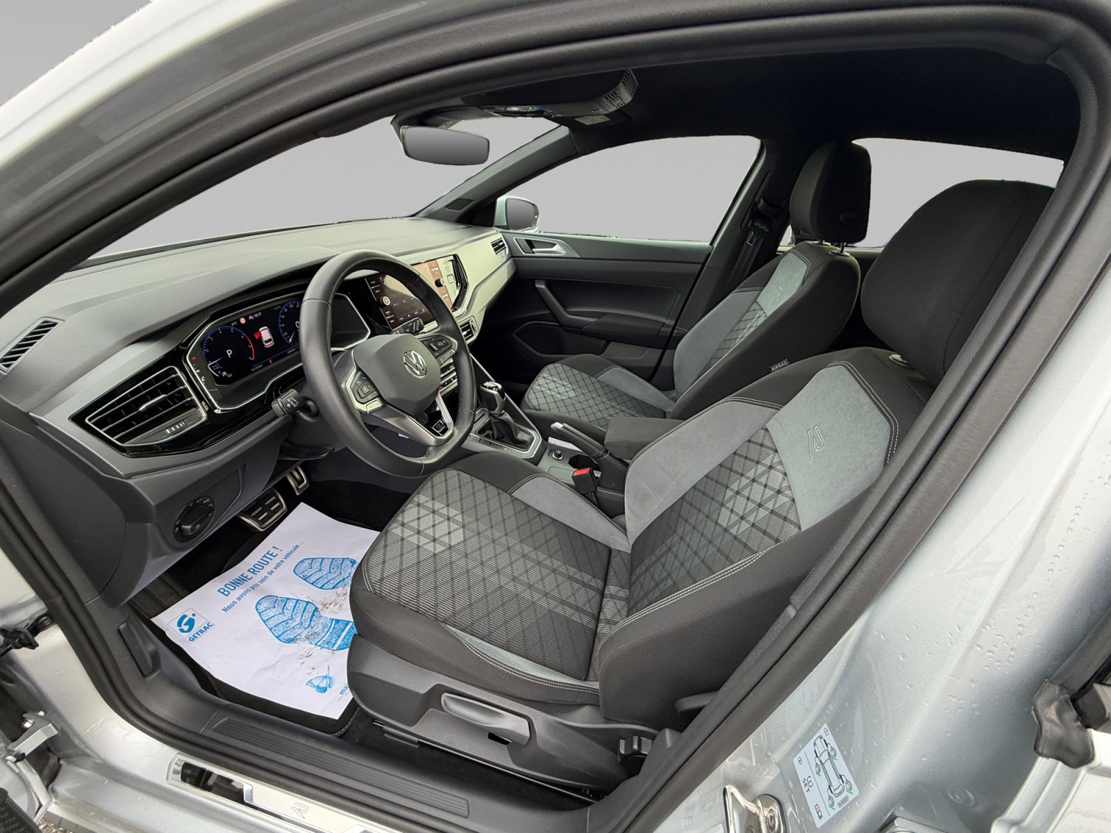 VOLKSWAGEN POLO INTERIEUR+CONDUCTEUR