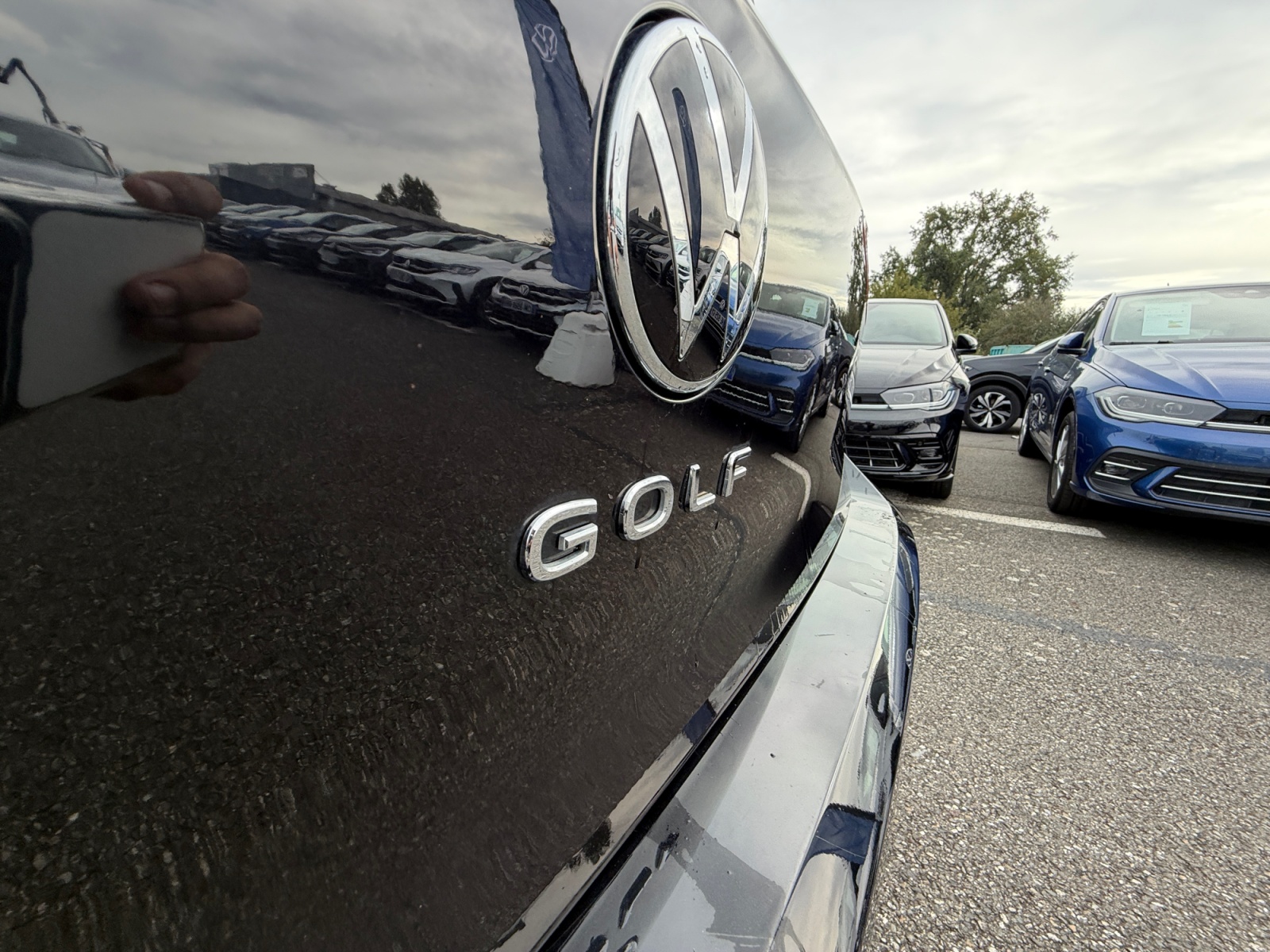 VOLKSWAGEN GOLF