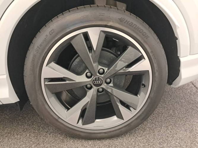 Q4 e-tron 45 285 ch 82 kWh