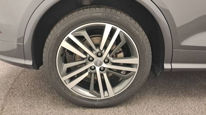 Q5 55 TFSI e 367 S tronic 7 Quattro