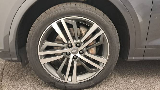 Q5 55 TFSI e 367 S tronic 7 Quattro