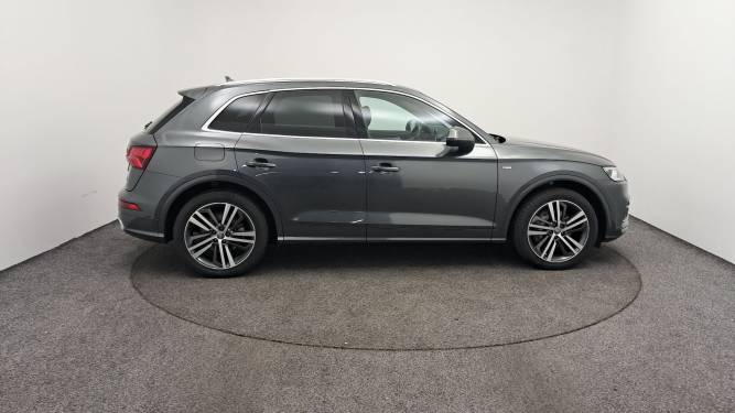 Q5 55 TFSI e 367 S tronic 7 Quattro