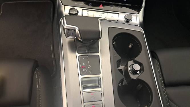 A6 Avant 50 TFSIe 299 ch S tronic 7 Quattro