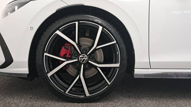 Golf 2.0 TDI SCR 200 DSG7