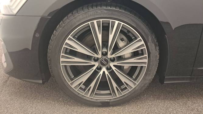 A6 Avant 50 TFSIe 299 ch S tronic 7 Quattro