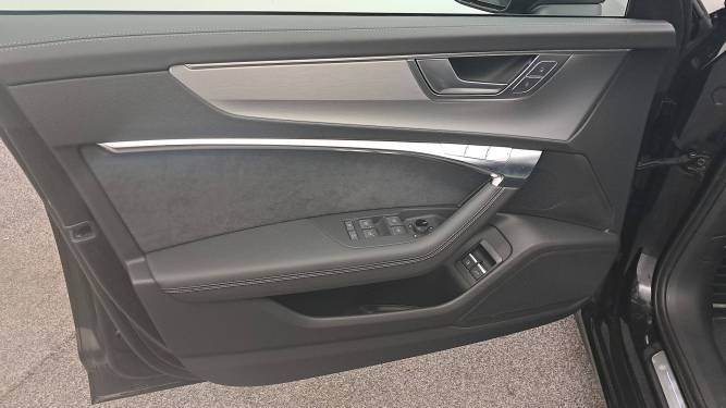 A6 Avant 50 TFSIe 299 ch S tronic 7 Quattro