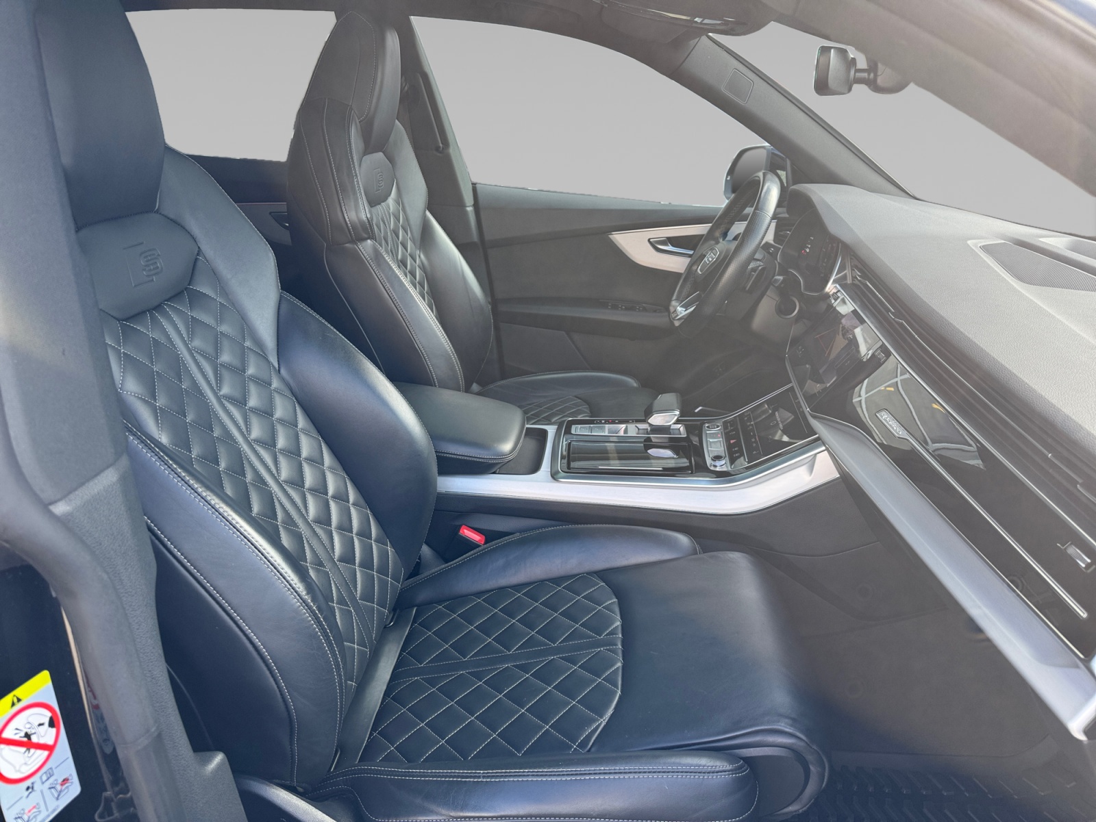 AUDI Q8 INTERIEUR+PASSAGER