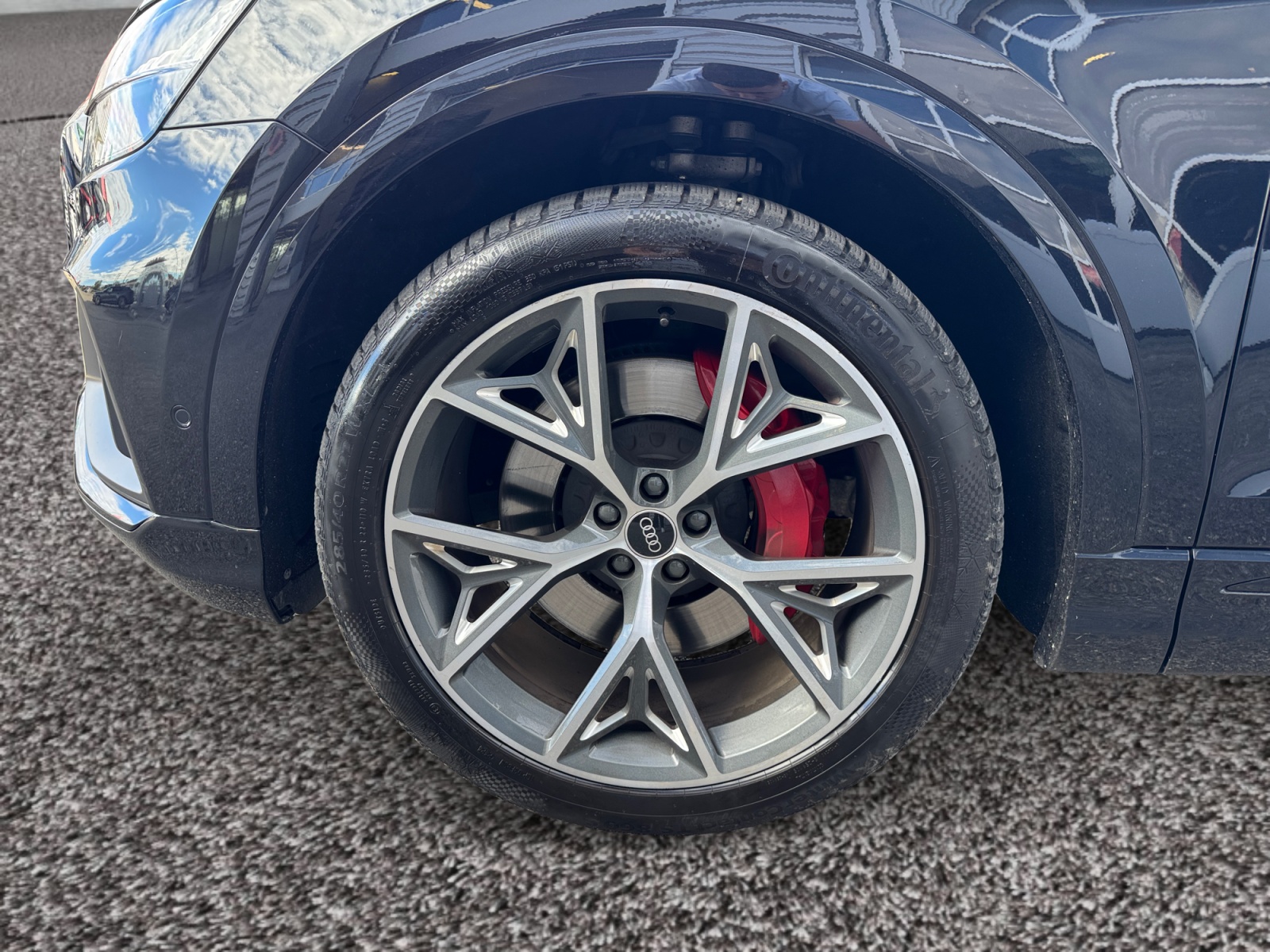 AUDI Q8 JANTE+AVANT+GAUCHE