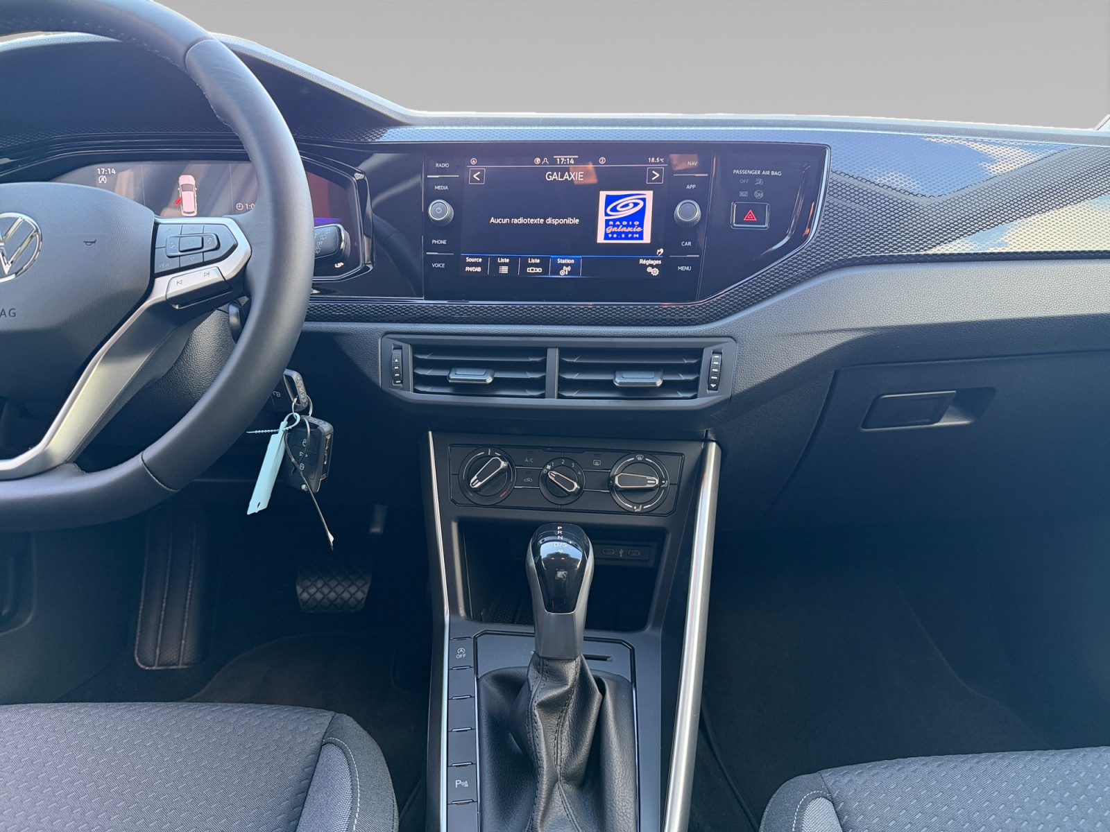 VOLKSWAGEN POLO CONSOLE+CENTRALE