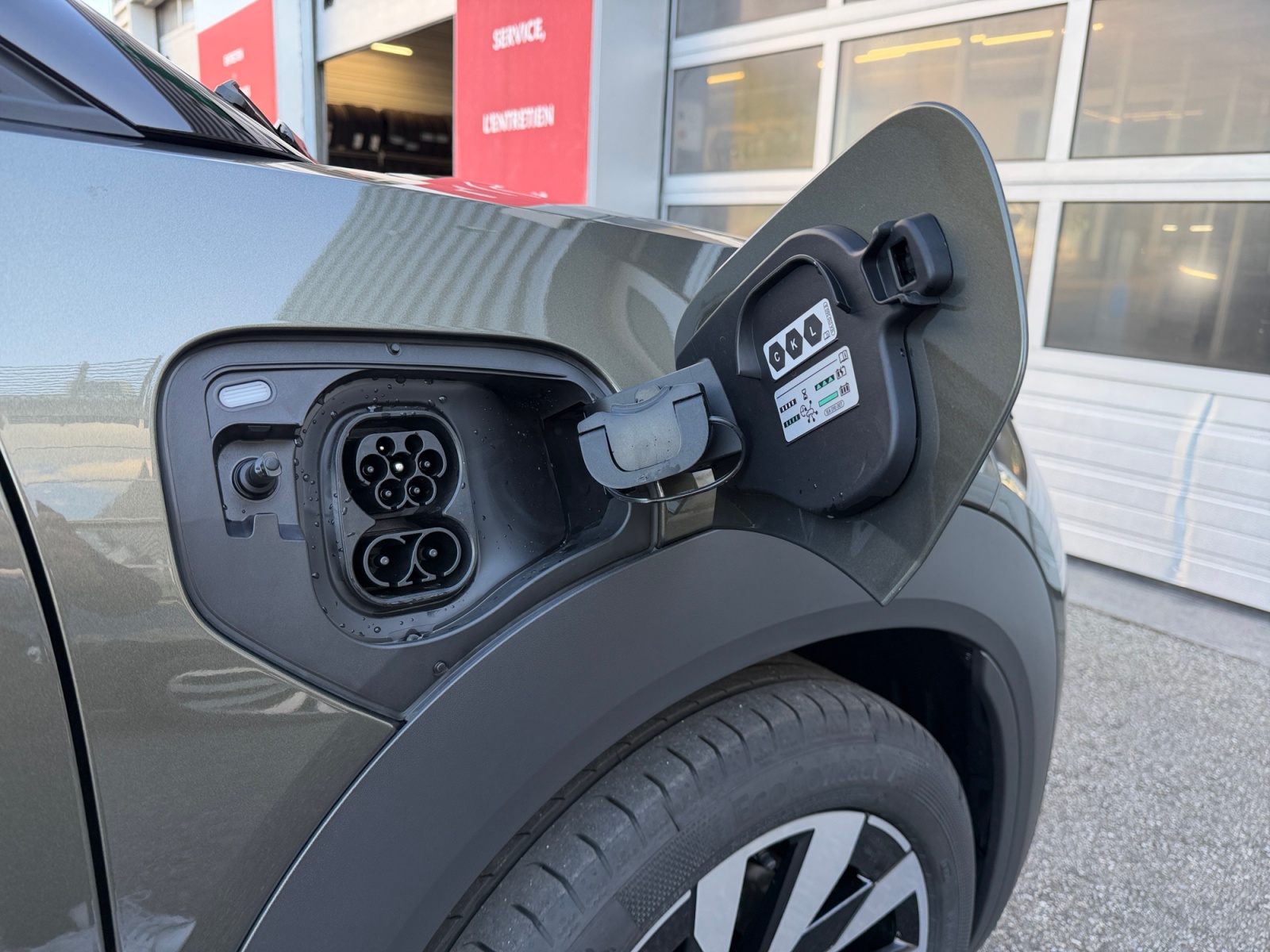 VOLKSWAGEN ID+CROSS