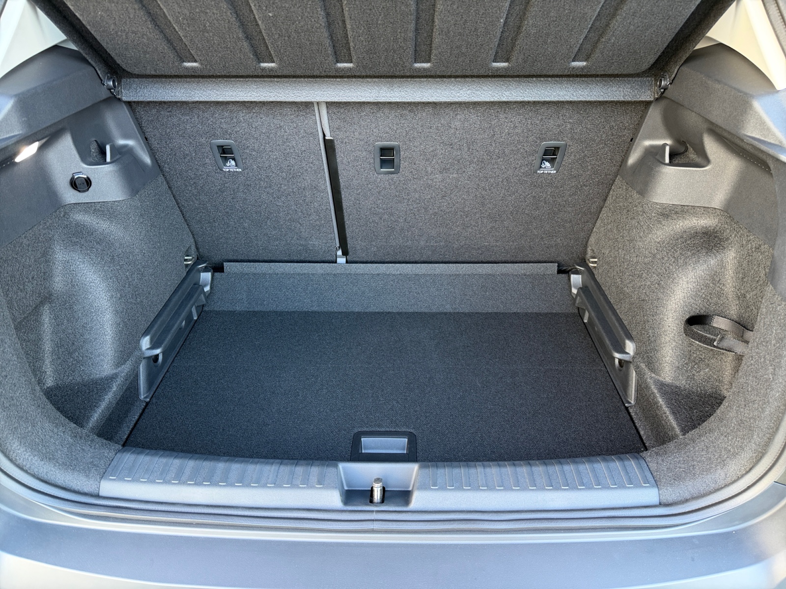 VOLKSWAGEN ID+CROSS