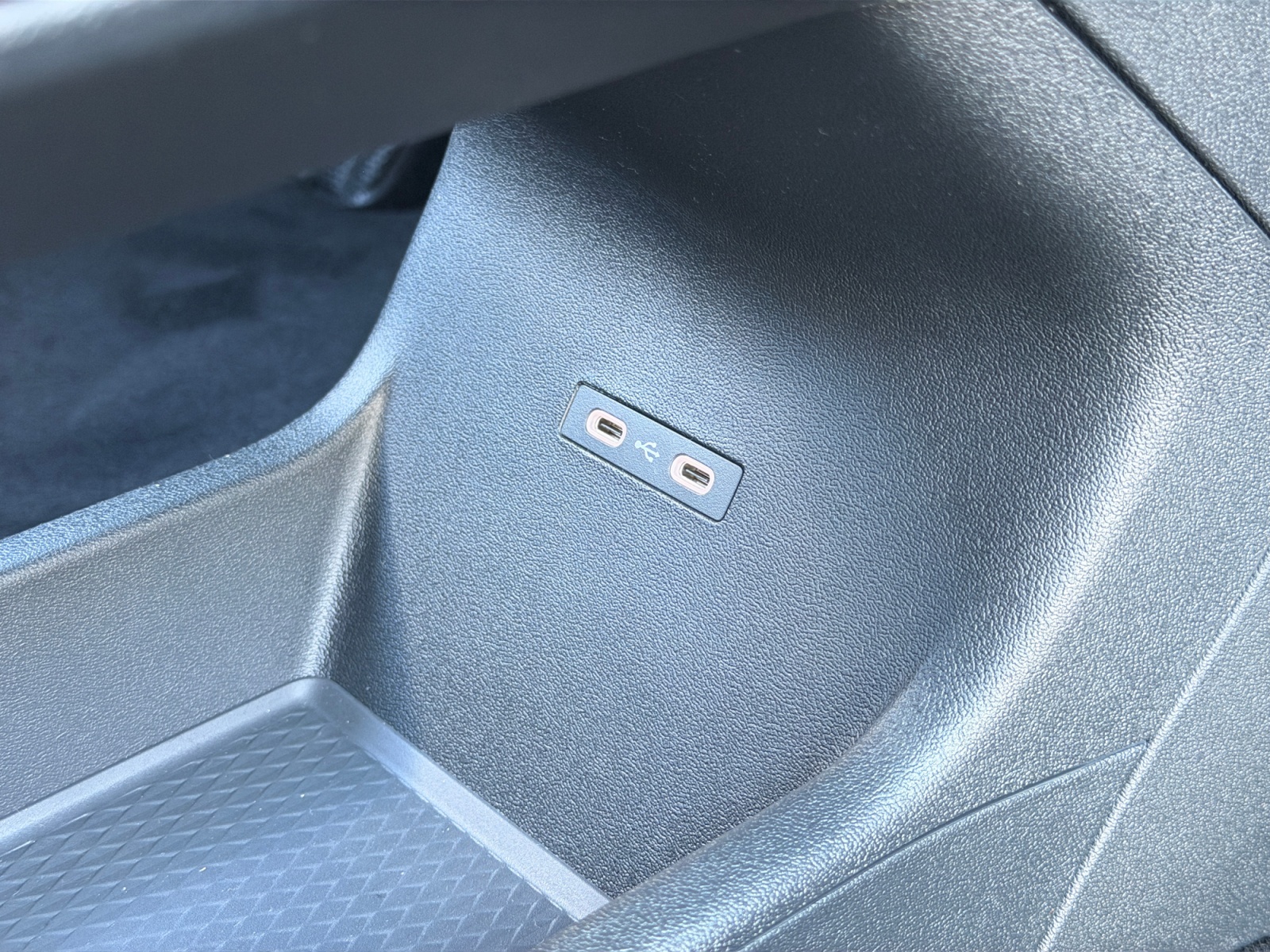 VOLKSWAGEN ID+CROSS