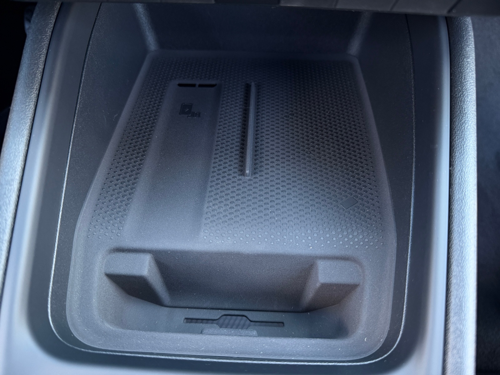 VOLKSWAGEN ID+CROSS