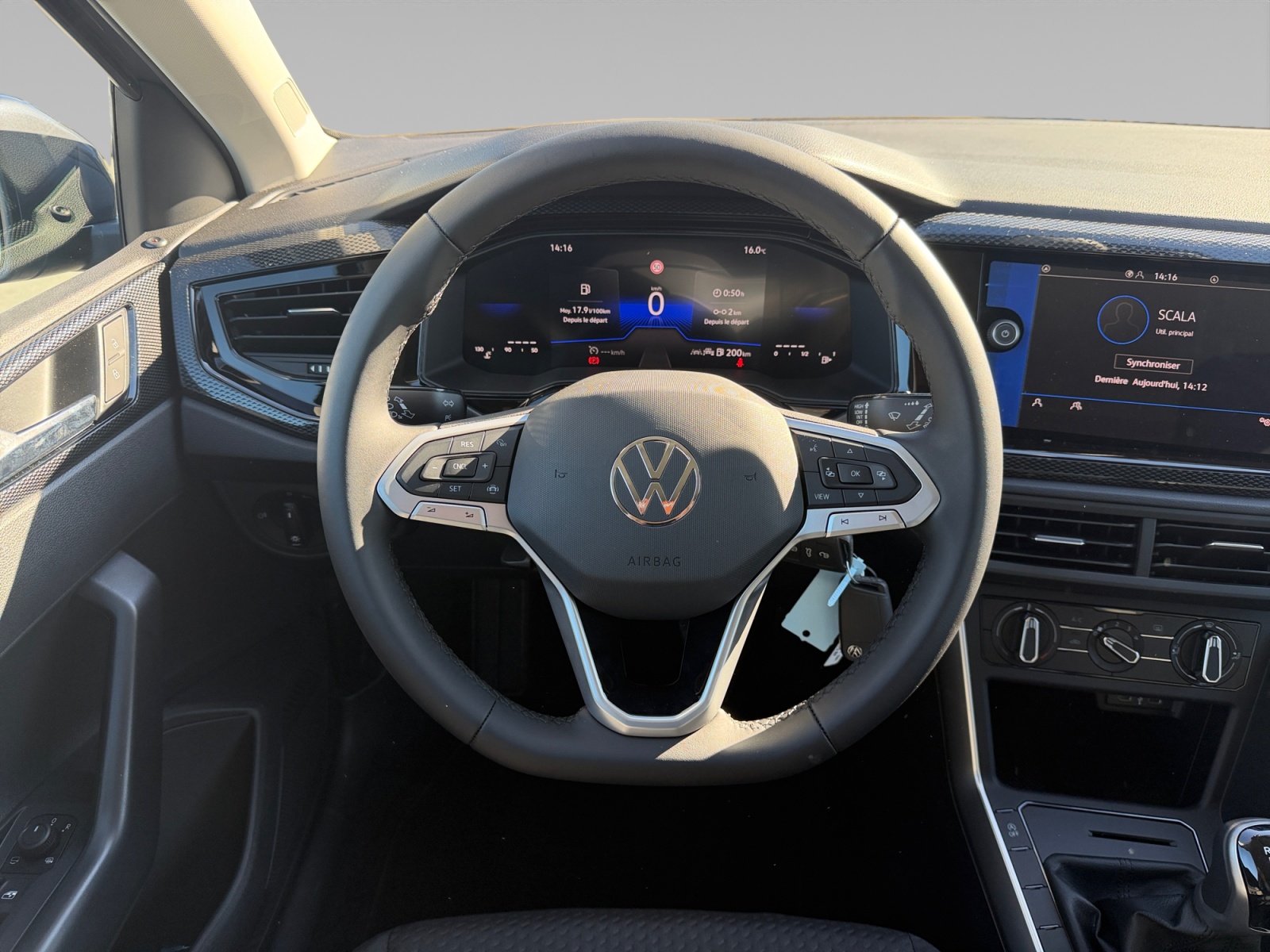 VOLKSWAGEN POLO POSTE+DE+PILOTAGE