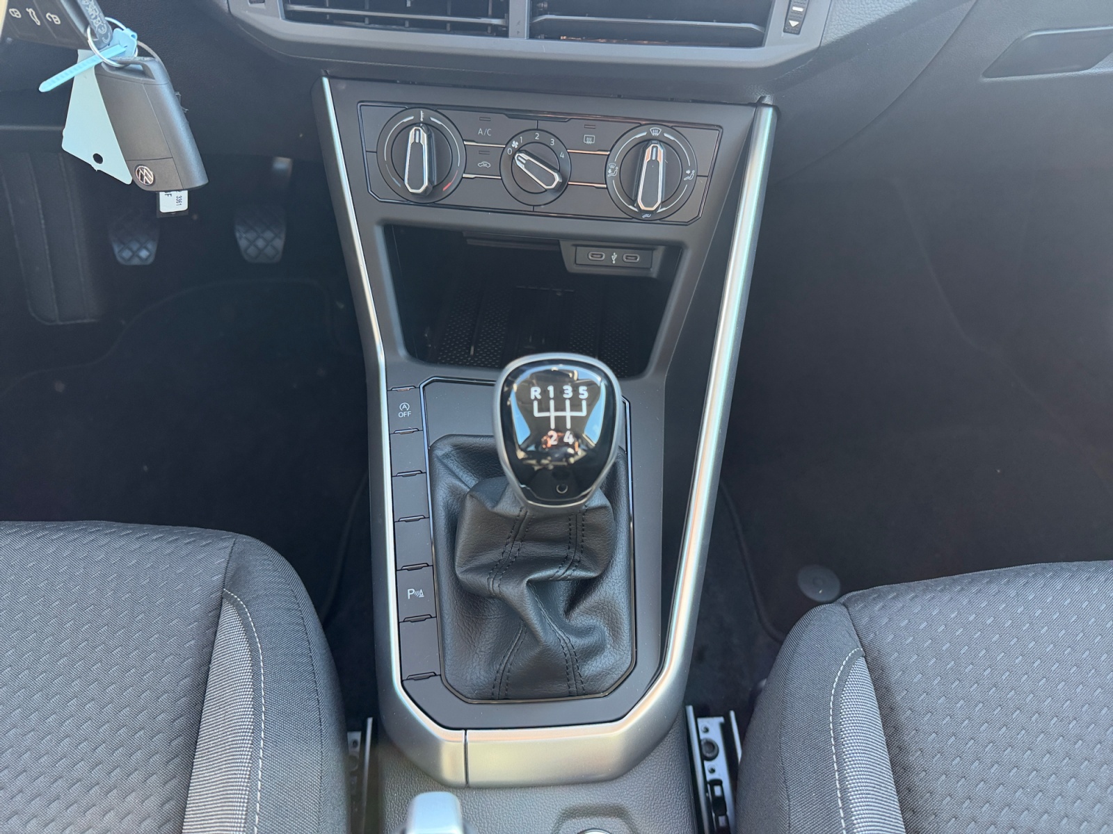 VOLKSWAGEN POLO CONSOLE+CENTRALE
