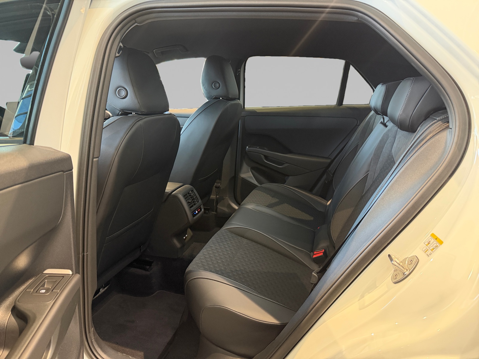 VOLKSWAGEN T ROC SIEGE+ARRIERE+GAUCHE