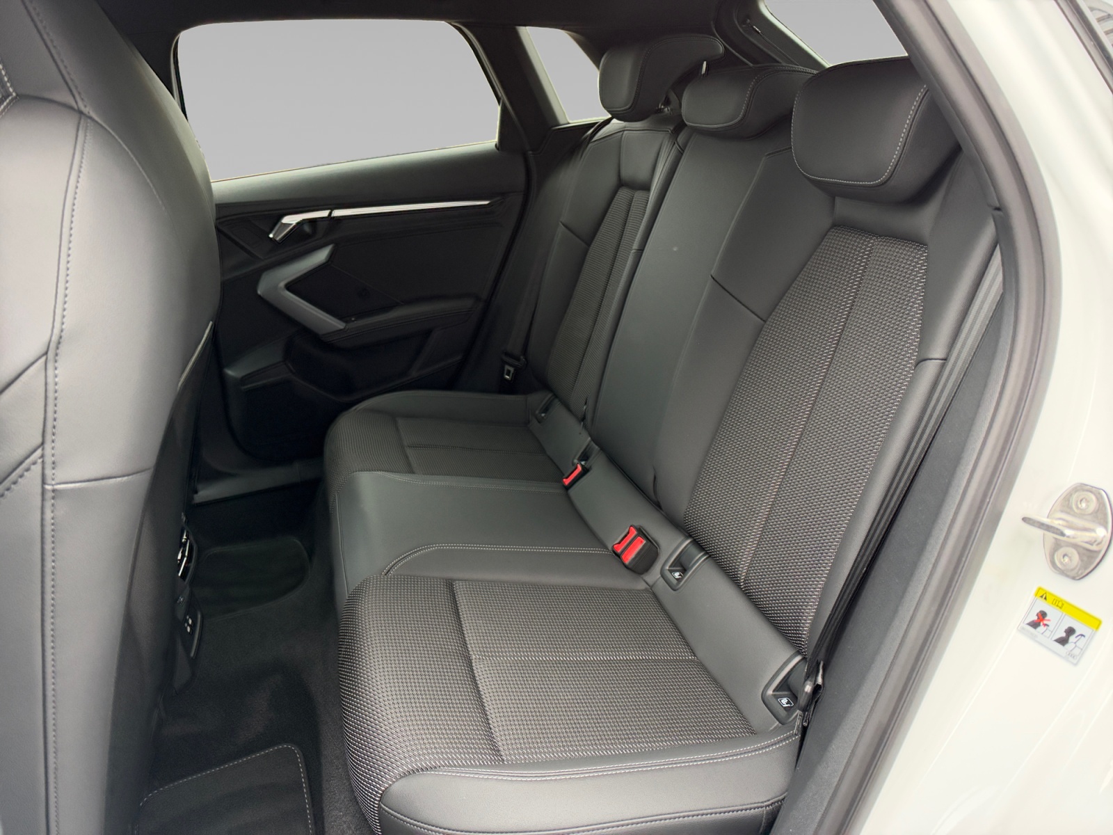 AUDI A3+SPORTBACK SIEGE+ARRIERE+GAUCHE