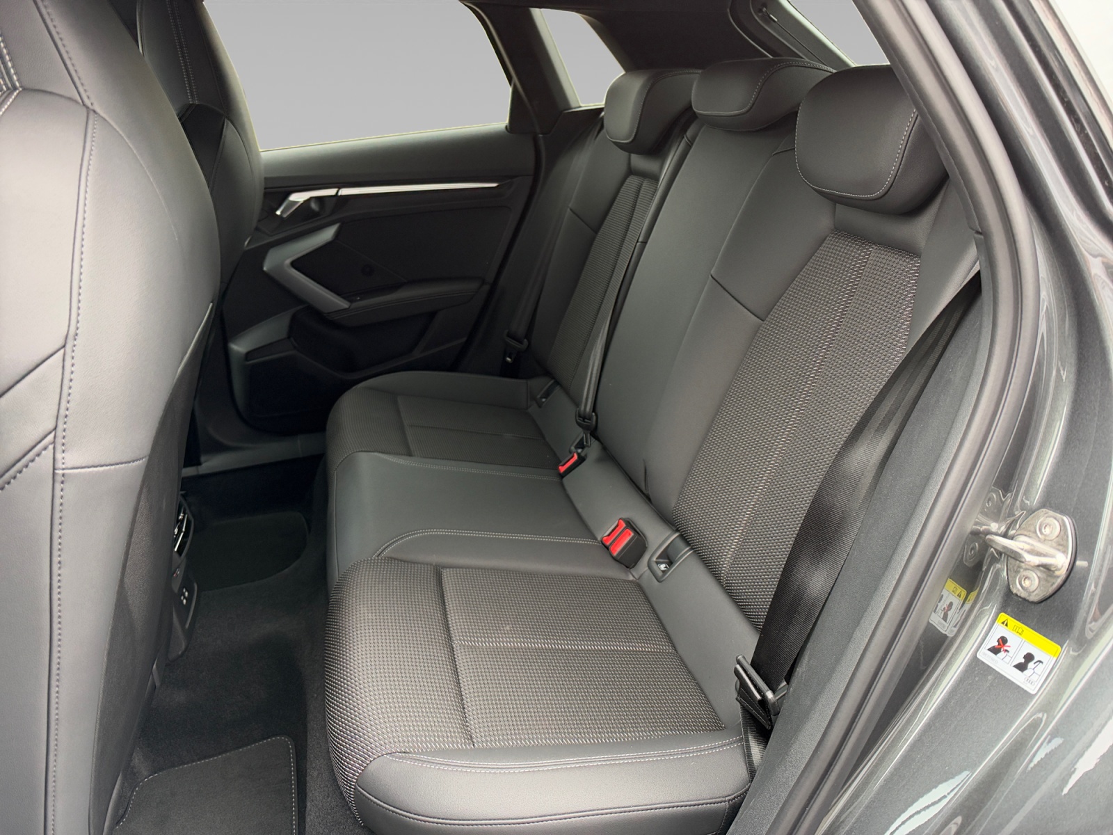 AUDI A3+SPORTBACK SIEGE+ARRIERE+GAUCHE